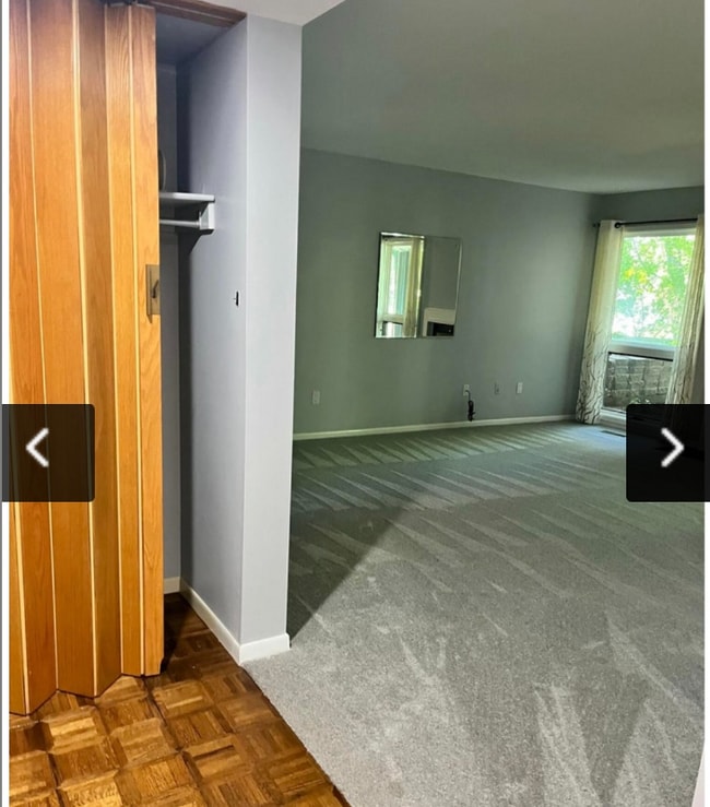 Building Photo - 1302 Hillburn Ave NW