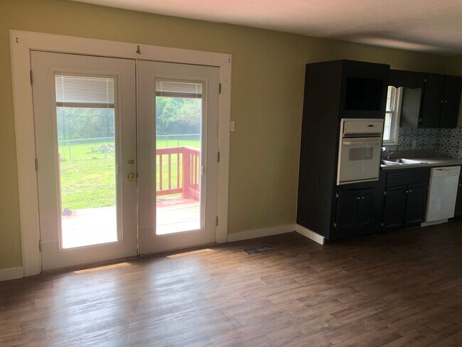 Building Photo - 108 Colyers Loop