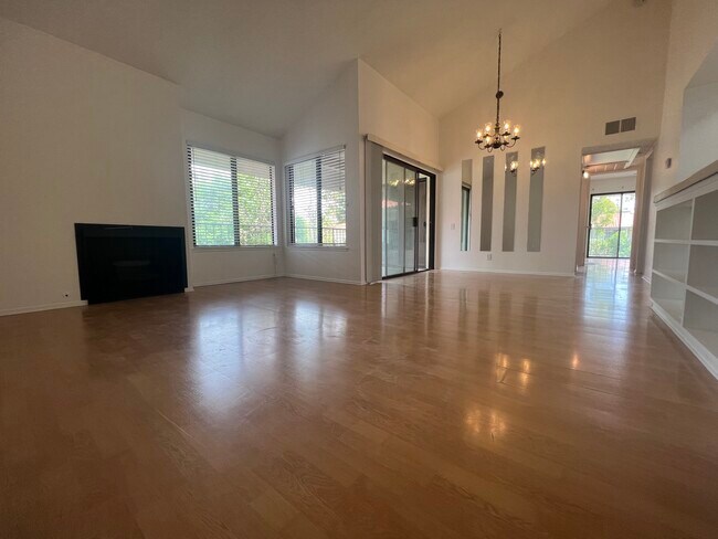 Foto del edificio - 7309 Apricot Dr