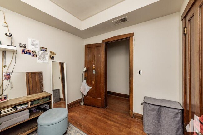 Foto del edificio - 2 bedroom in Chicago IL 60647