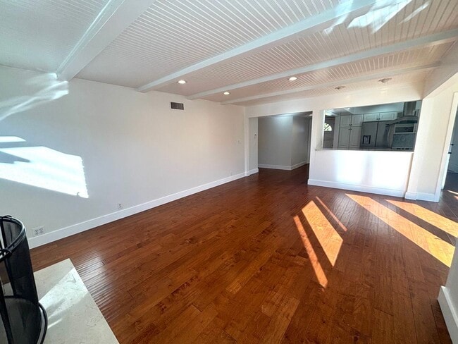 Foto del edificio - 3 Bedroom pool home available in exclusive Rossmoor neighborhood