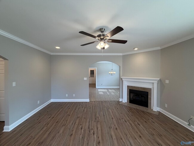 Foto del edificio - 945 Tracey Ln