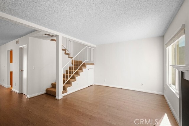 Building Photo - 10260 Plainview Ave