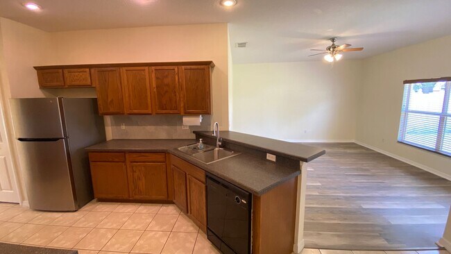 Foto del edificio - 3 Bedroom, 2 Bath Single Family Home in Ki...