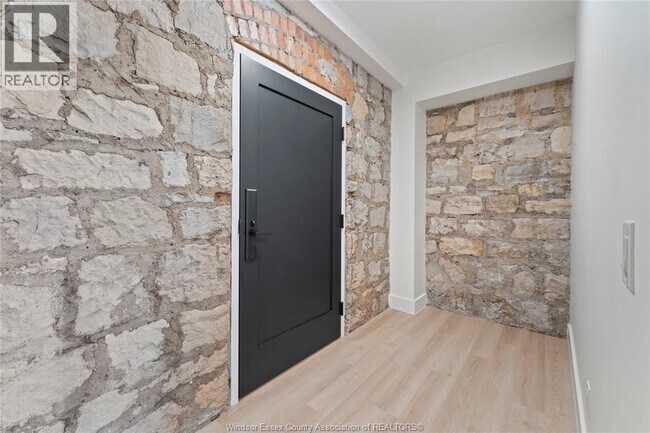 Photo du bâtiment - 247 Brock St