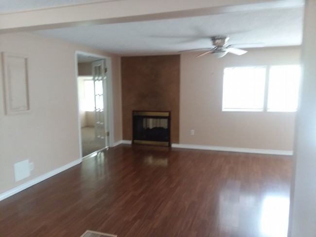Building Photo - One Bedroom Home