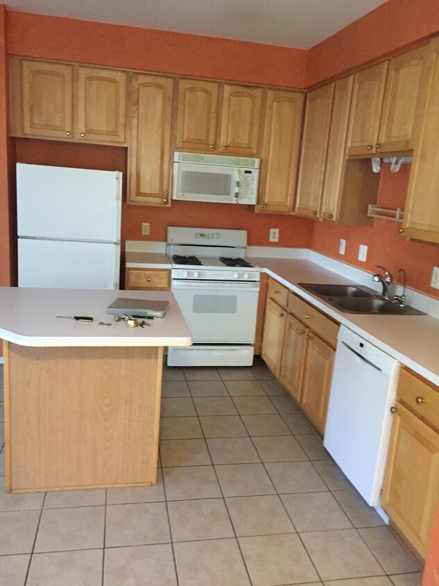 Primary Photo - 26126 Lands End Dr
