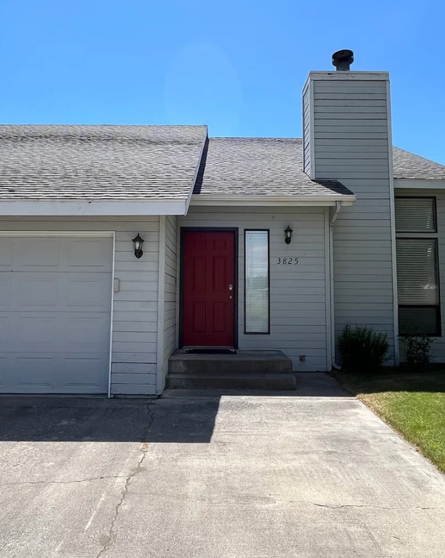 Building Photo - 3825 Sage Rd