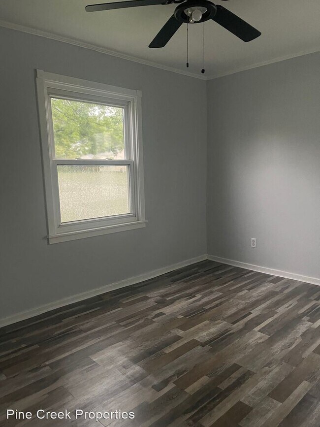 Building Photo - 3 br, 1 bath House - 12514 Longmead Ave.