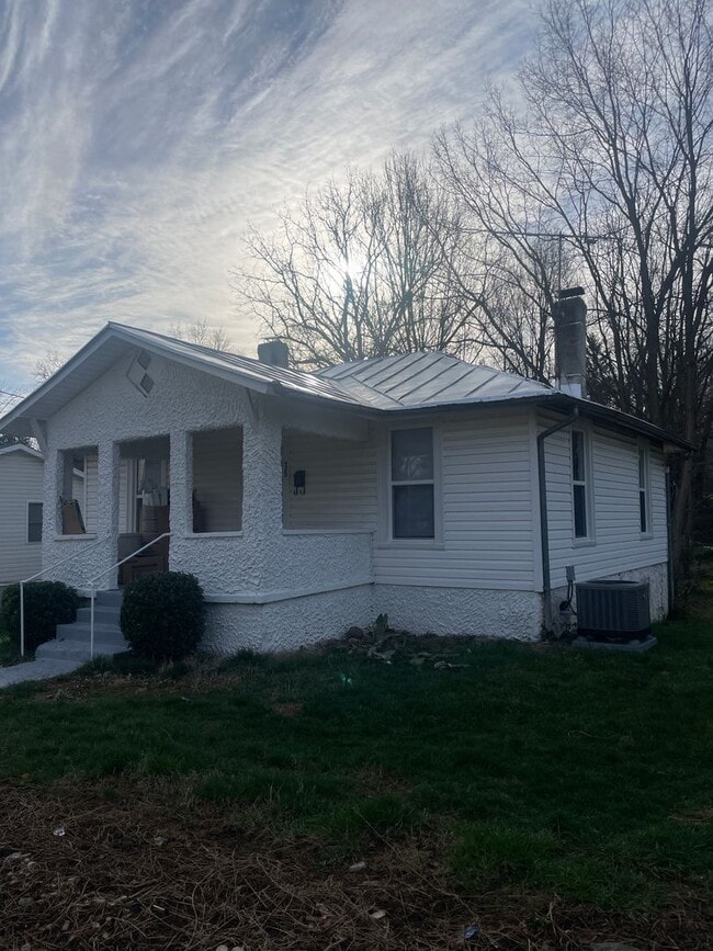 Building Photo - 19 Marble Ln