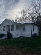 Building Photo - 19 Marble Ln