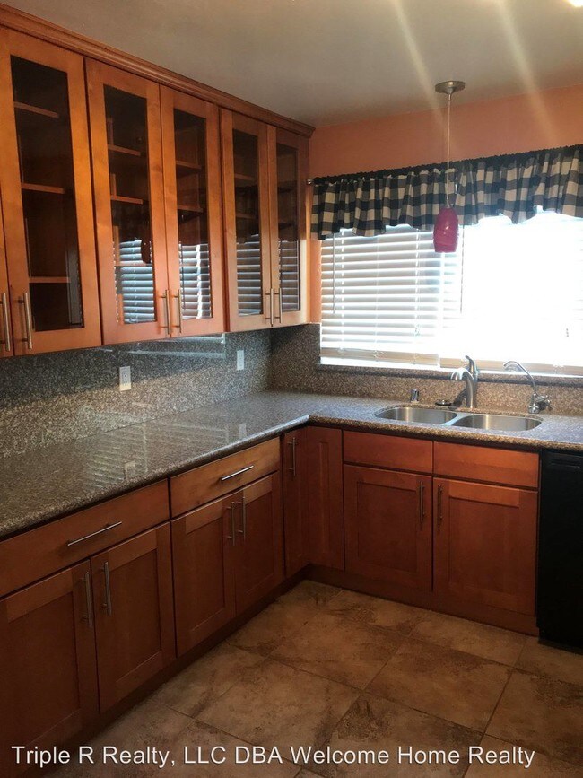 Building Photo - 3 br, 2 bath House - 1705 Buena Vista Ct