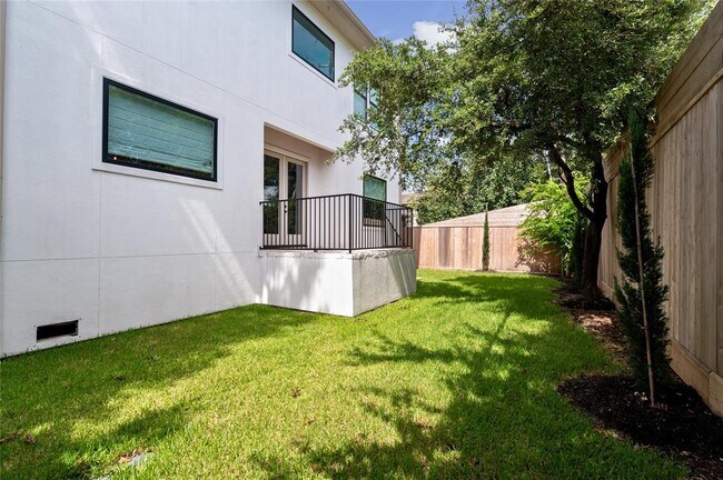 Foto del edificio - 2317 Sheridan St
