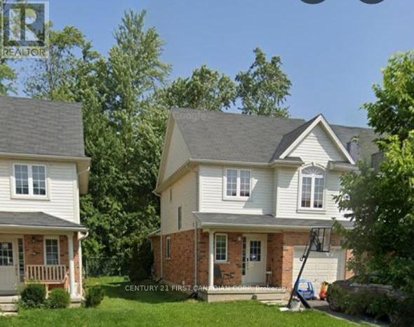 Photo du bâtiment - 811 Silverfox Crescent