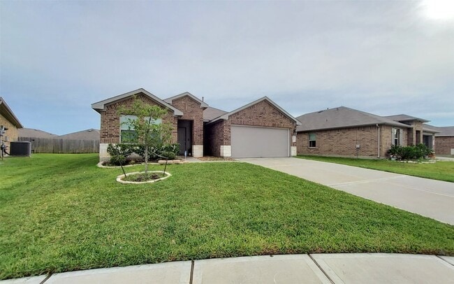 Building Photo - 22607 Castello Lakes Dr