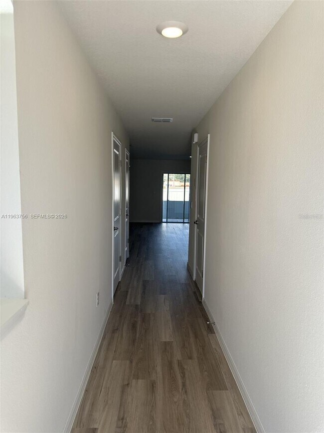 Foto del edificio - 8194 SW 67th Ave