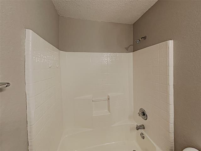Building Photo - 613 Oak Hollow Trail
