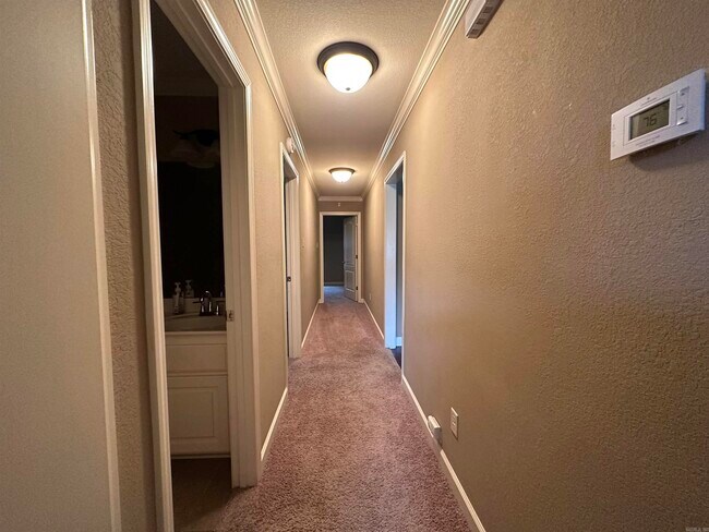 Building Photo - 2121 Airborn Dr
