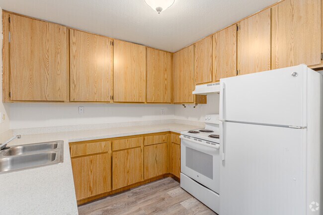 1 habitación, 1 baño - 600 pies cuadrados - Cocina - Lakeside Meadows