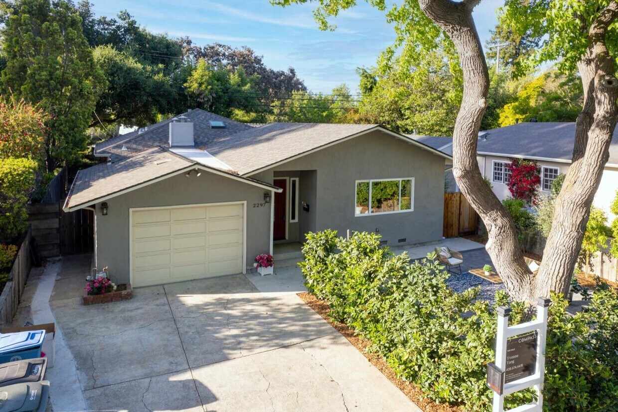 Primary Photo - 2297 St Francis Dr