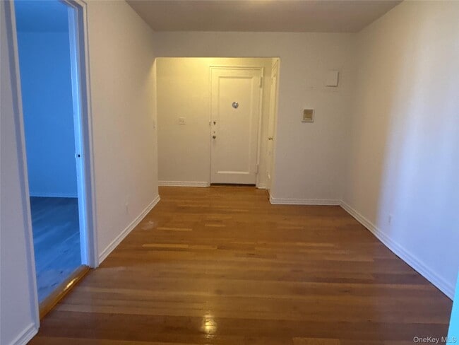 Building Photo - 23 Schenck Ave