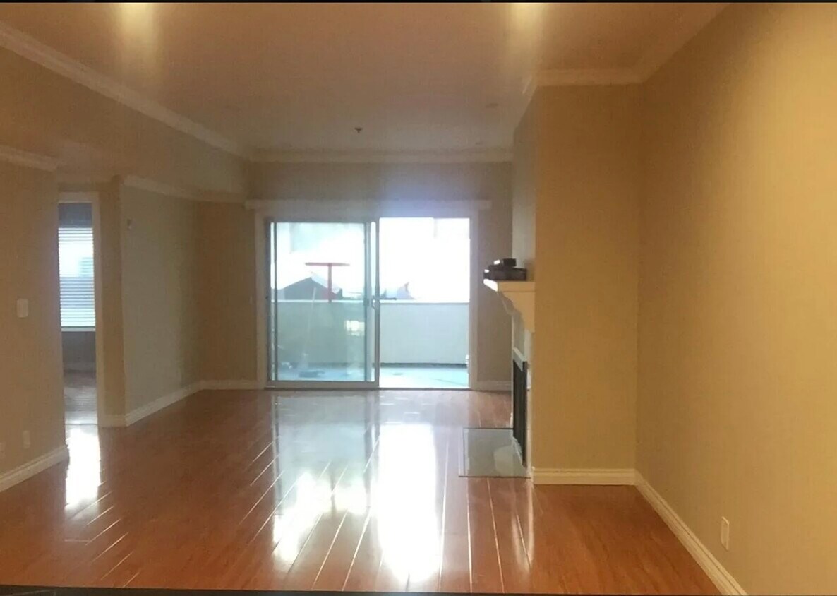 Foto principal - 2915 Montrose Ave