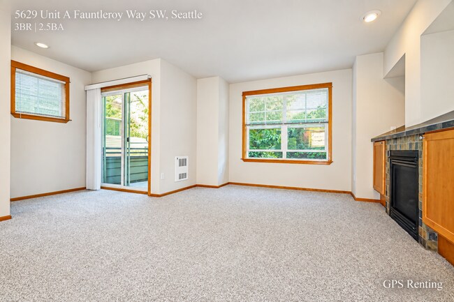 Foto del edificio - 5629 Fauntleroy Wy SW