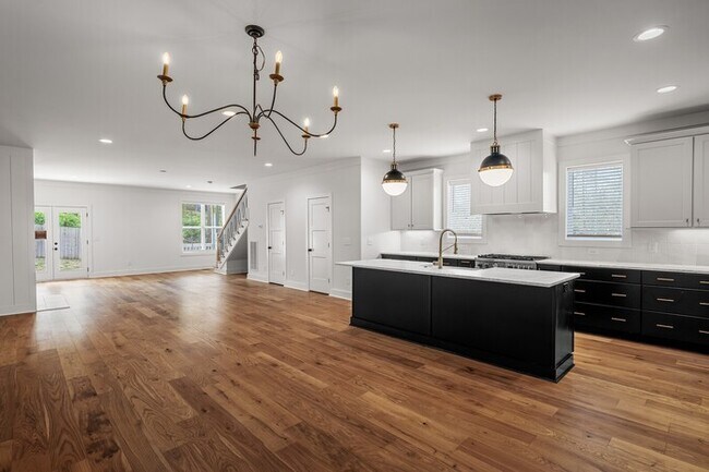 Foto del edificio - 6515 Premier Dr