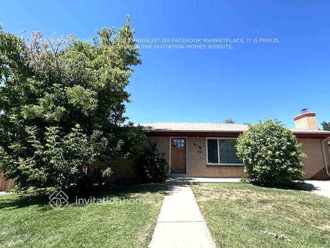 Building Photo - 8531 Crescent Dr