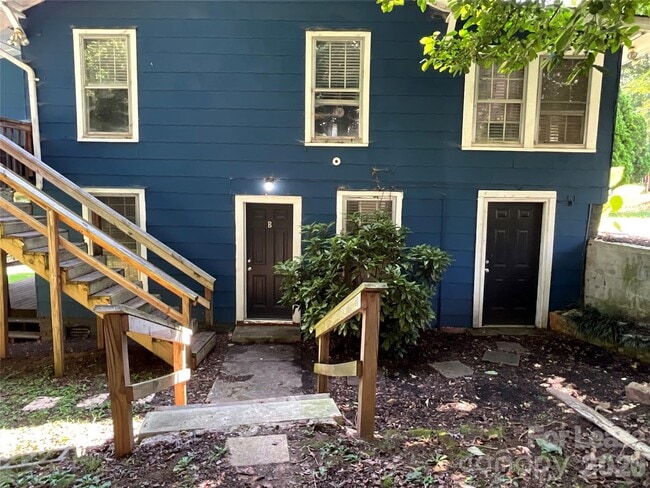 Building Photo - 403 Green St