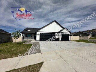 Primary Photo - 3048 Forbes Blvd