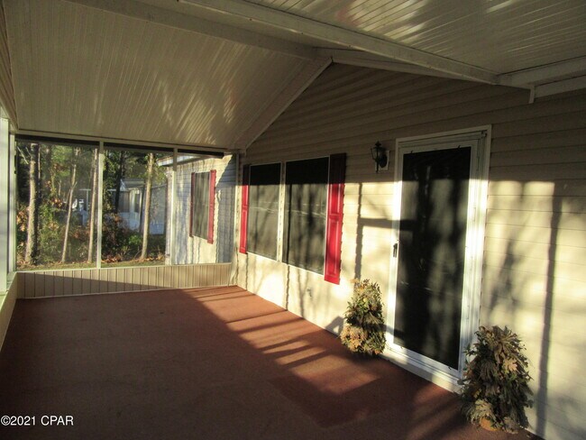 Foto del edificio - 13216 White Western Springs Rd