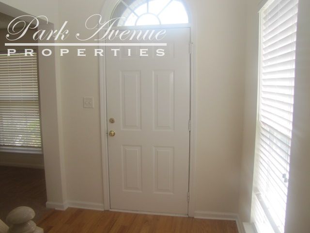 Foto del edificio - 4045 Suttle Pl