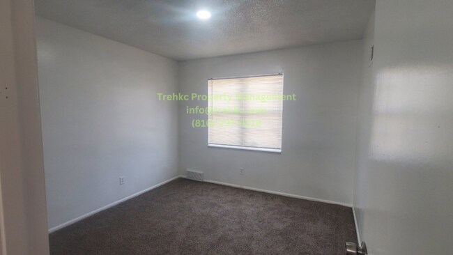 Building Photo - 11567 Food Ln
