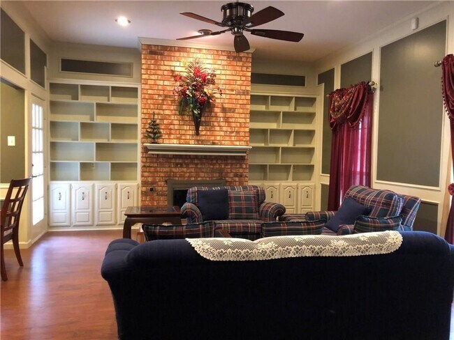 Building Photo - 2705 Big Oaks Dr