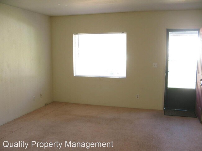 Building Photo - 2 br, 1 bath House - 822 East 9th Street