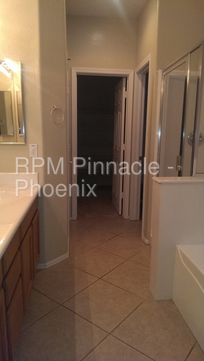 Building Photo - 4622 E Tumbleweed Dr