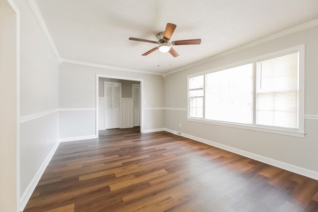 Building Photo - 12 Woodleigh Dr