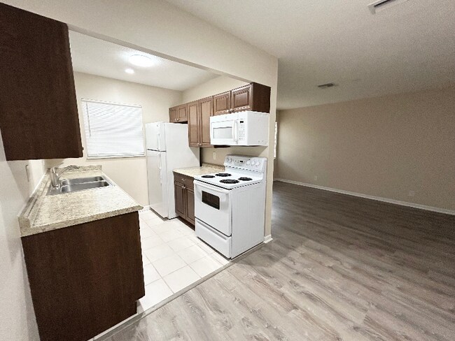 Foto del edificio - 1611 Green Ln