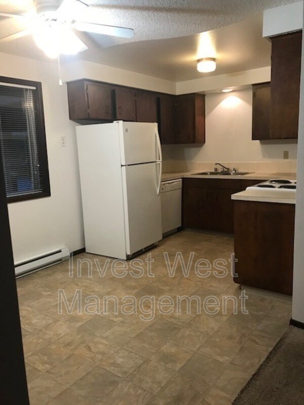 Foto del edificio - 3408 E 18 St