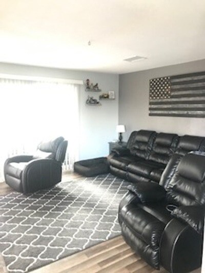 Building Photo - 718 Buena Tierra Way
