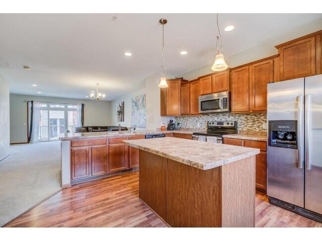 Foto del edificio - 11803 Emery Village Dr N