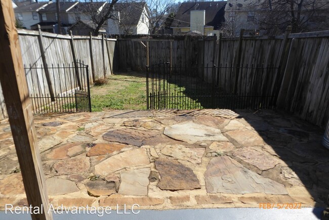 Building Photo - 2 br, 1.5 bath House - 5545 Saint James St