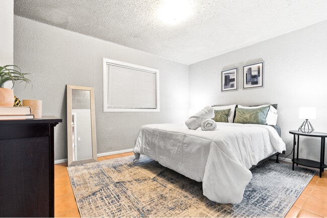 Foto del edificio - 6335 Chantilly Pl