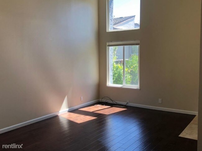 Foto del edificio - 3 br, 2.5 bath Apartment - 6284 El Paseo Dr