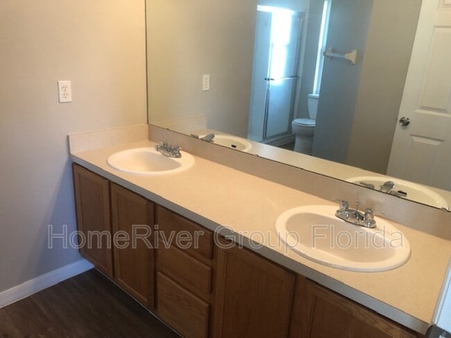 Building Photo - 1064 Scenic View Cir