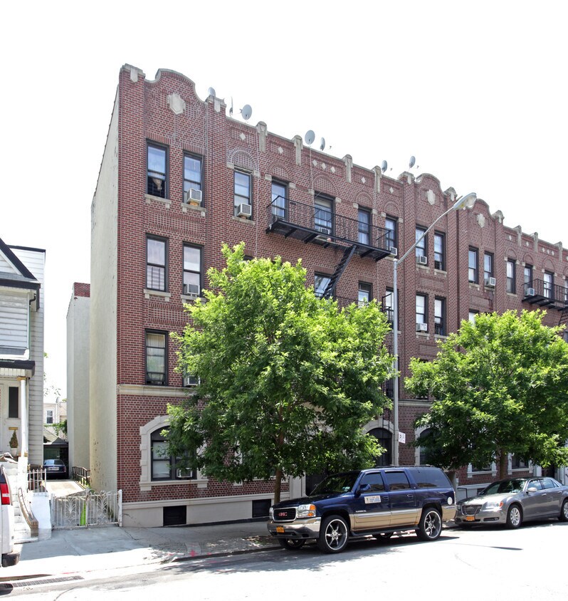 Primary Photo - Biltmore Apartments