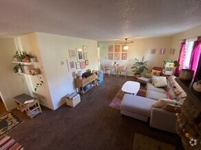 Building Photo - 1202 Avenida Del Sol
