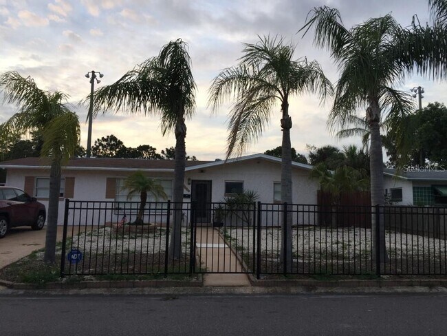 Foto del edificio - 3680 Whiting Dr SE
