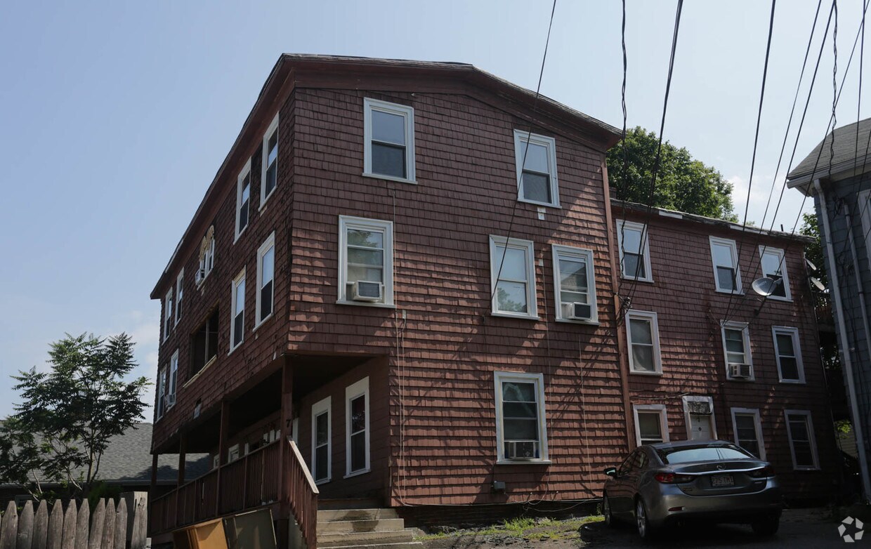 Building Photo - 7-11 Gibbs Ct